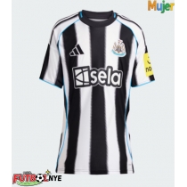 Camiseta Newcastle United Harvey Barnes #11 Primera Equipación para mujer 2025-26 manga corta